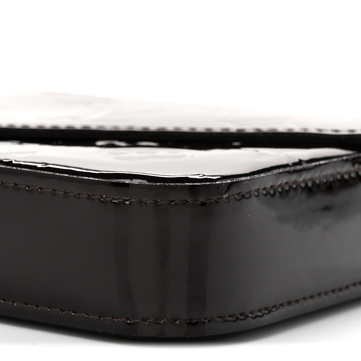 Vernis Pochette Felicie Chain Wallet Amarante