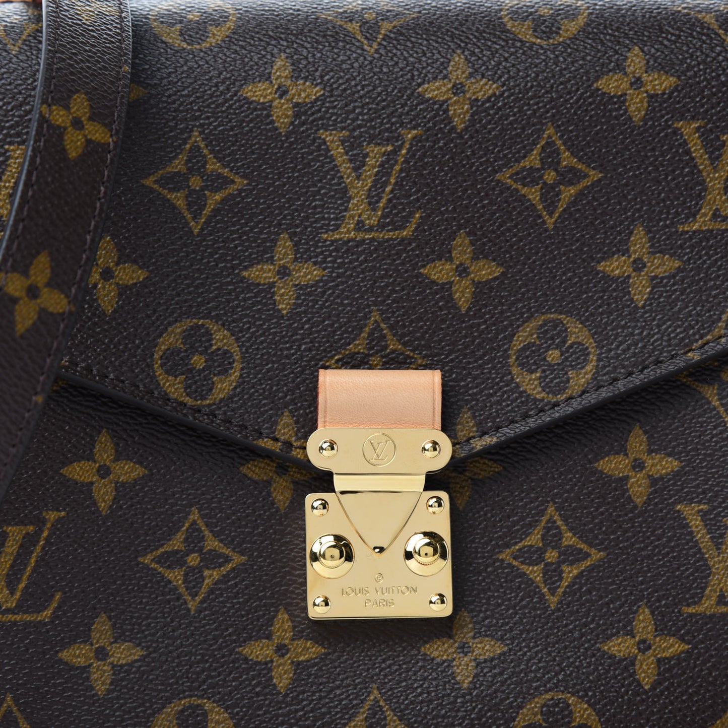 Monogram Pochette Metis