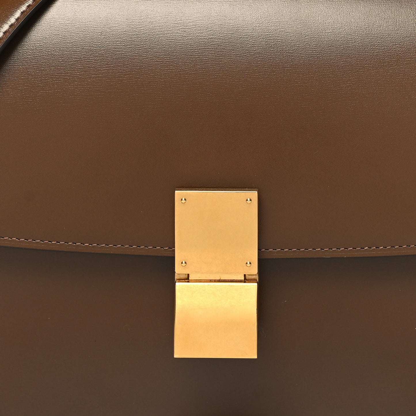 Box Calfskin Medium Classic Box Flap Bag Camel