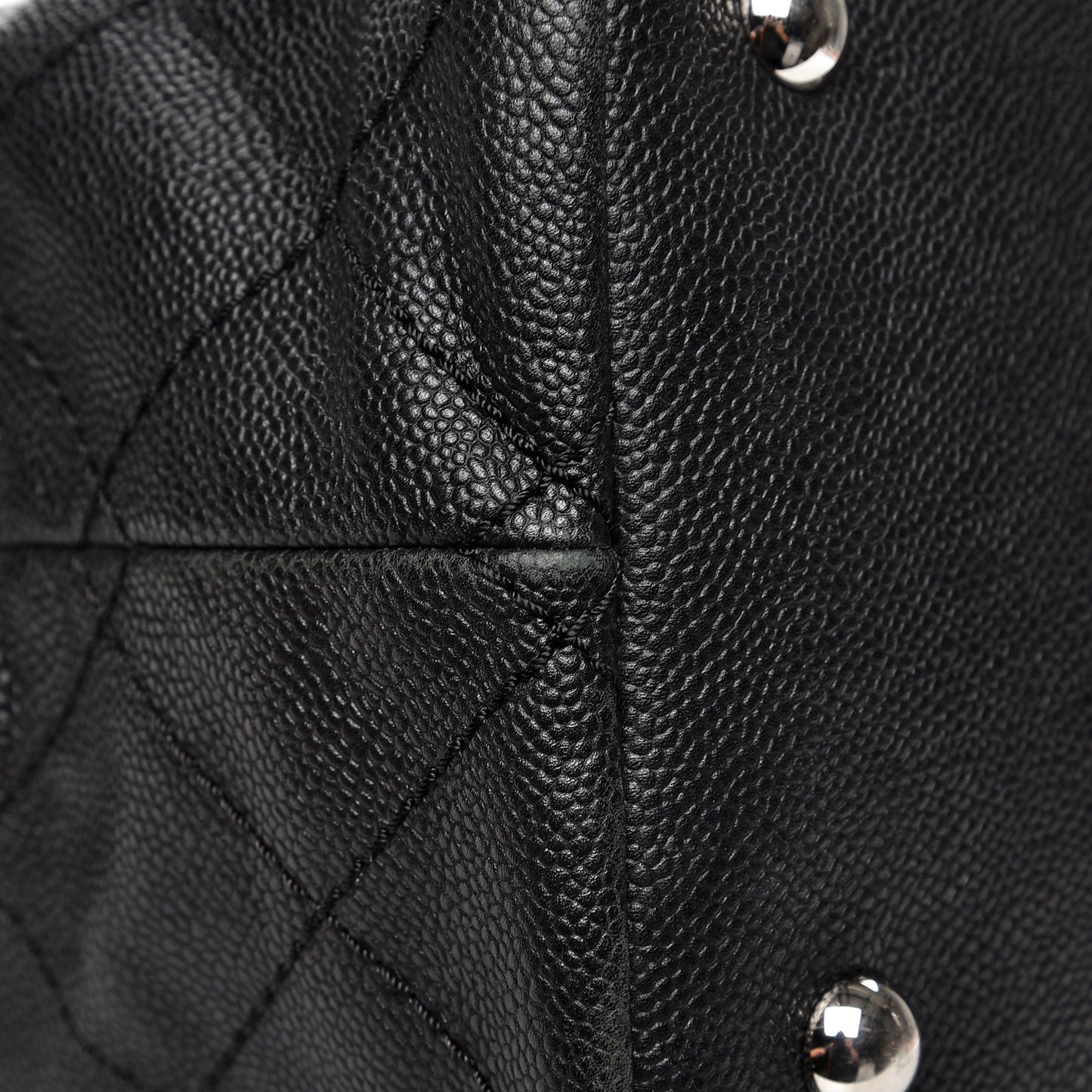 Grained Calfskin Quilted Large Daily Shopping Tote Black