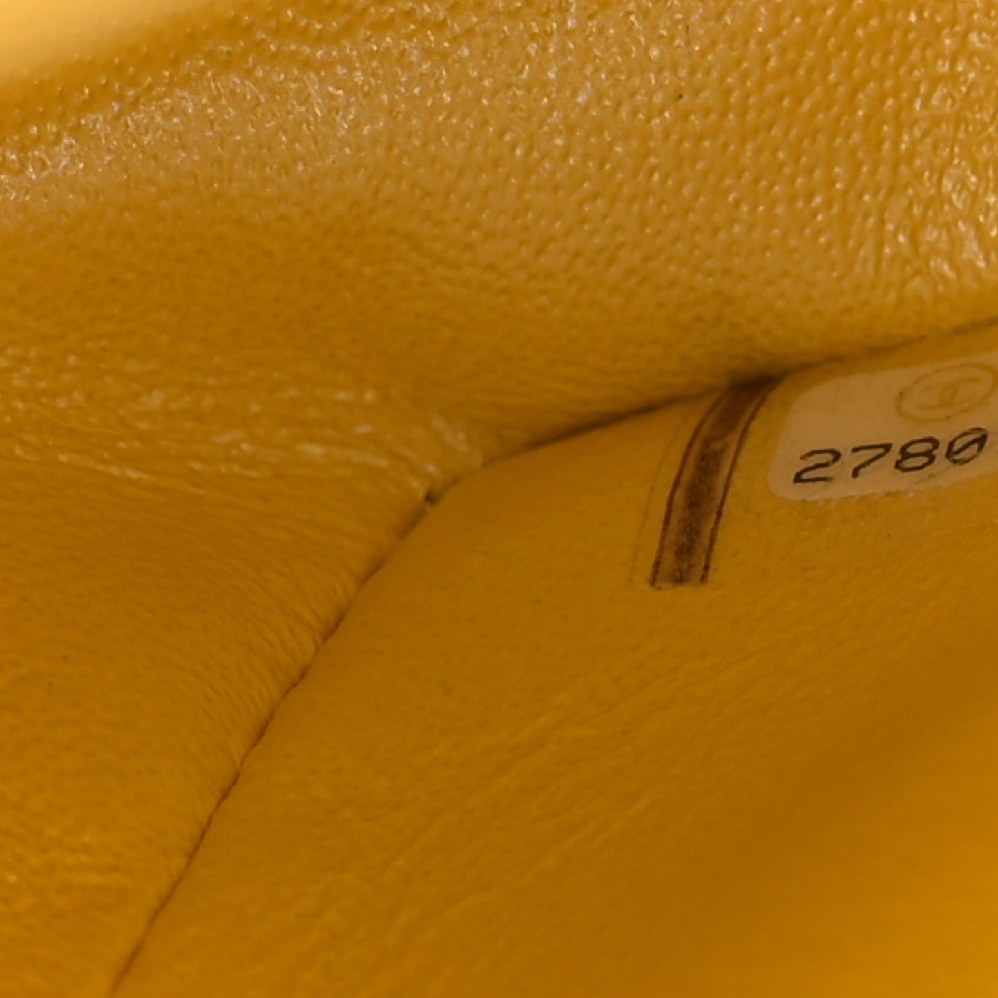 Iridescent Caviar Quilted Jumbo Double Flap Jaune Yellow