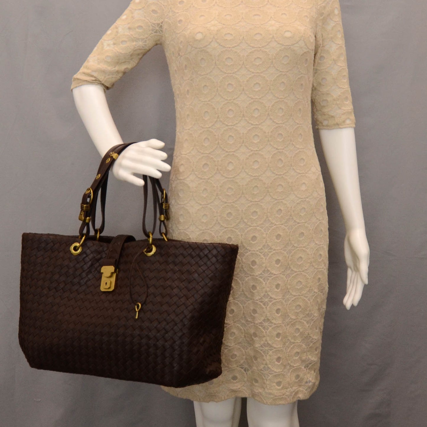 Nappa Intrecciato Large Capri Tote Ebano