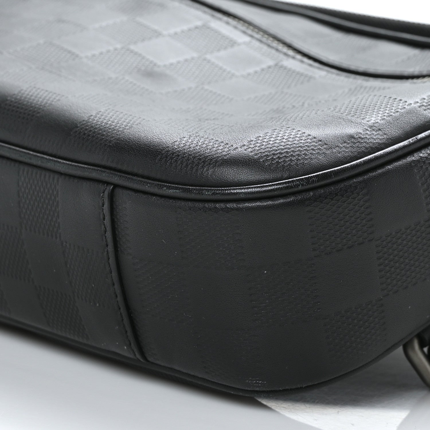 Louis Vuitton Damier Infini Ambler Onyx 9 of 9