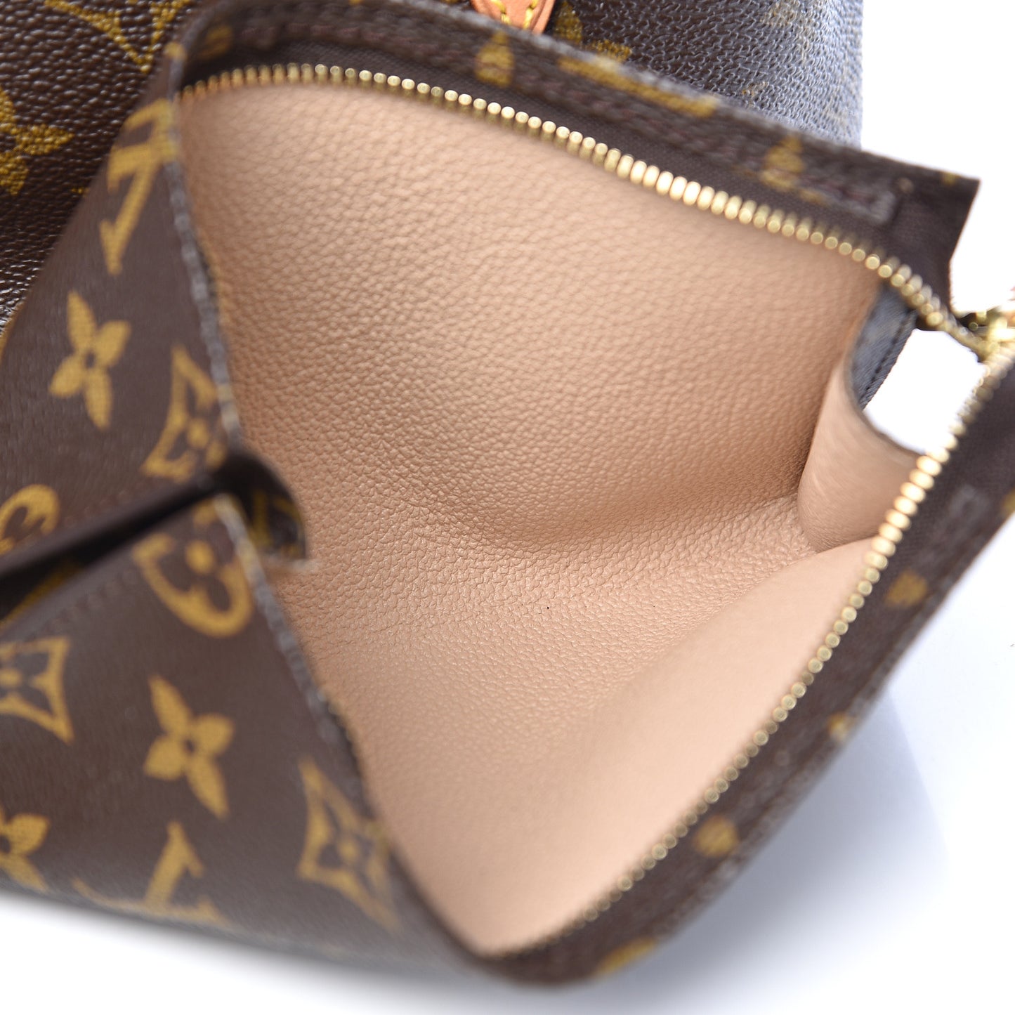 Monogram Petit Bucket 23