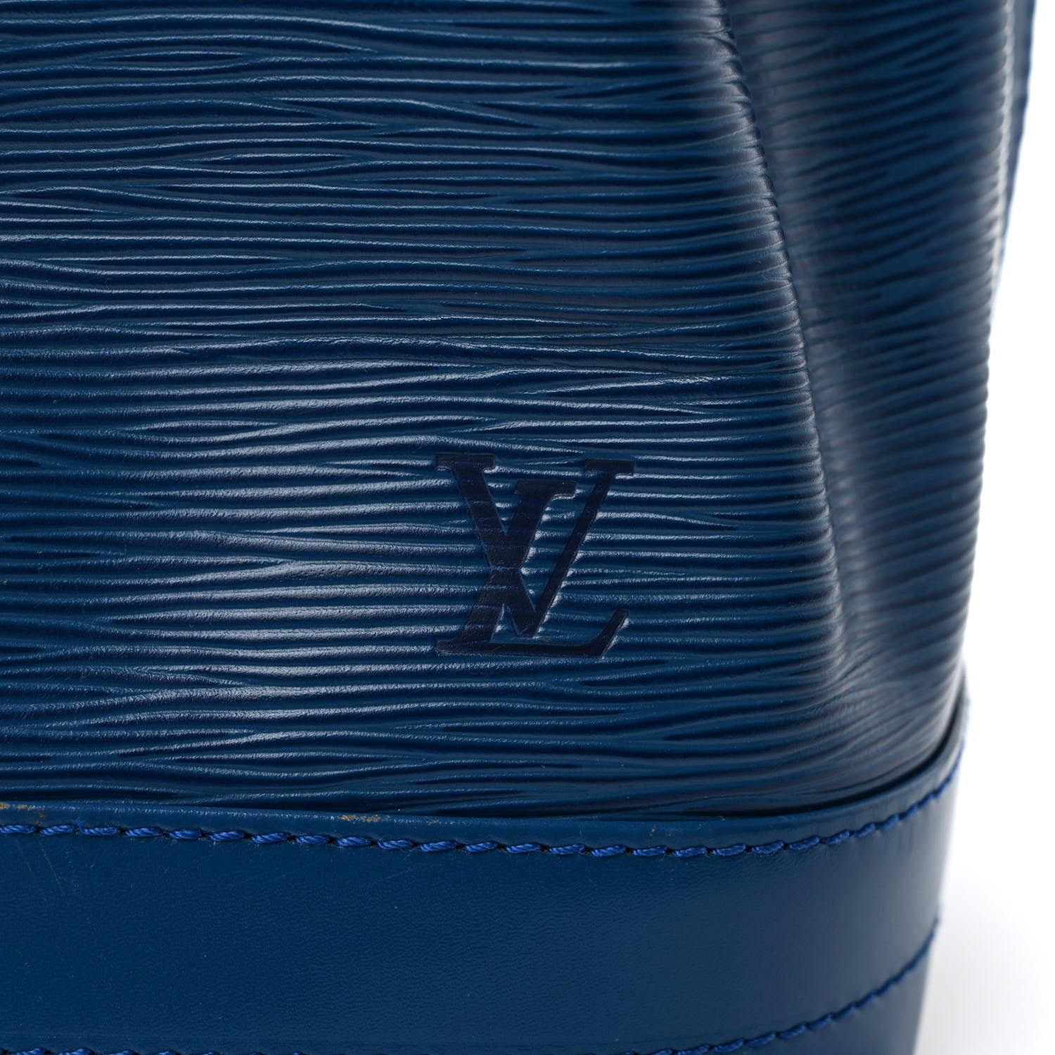 Louis Vuitton Epi Noe Toledo 7 of 11