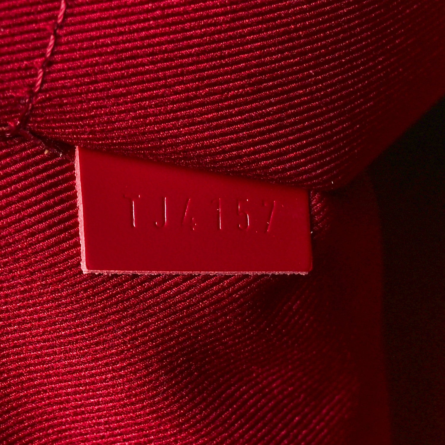 Louis Vuitton Monogram Etui Voyage MM Pouch Fuchsia 7 of 10