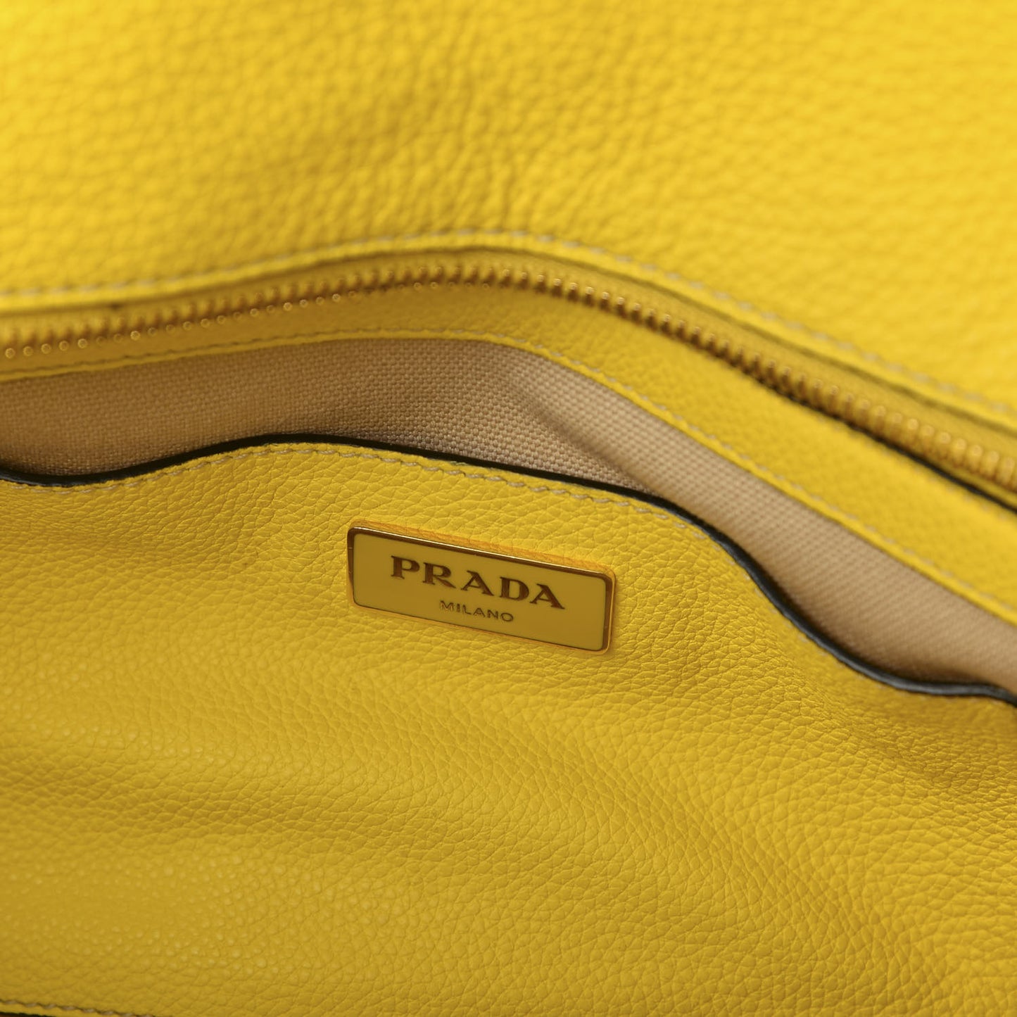 Vitello Grain Tote Girasole