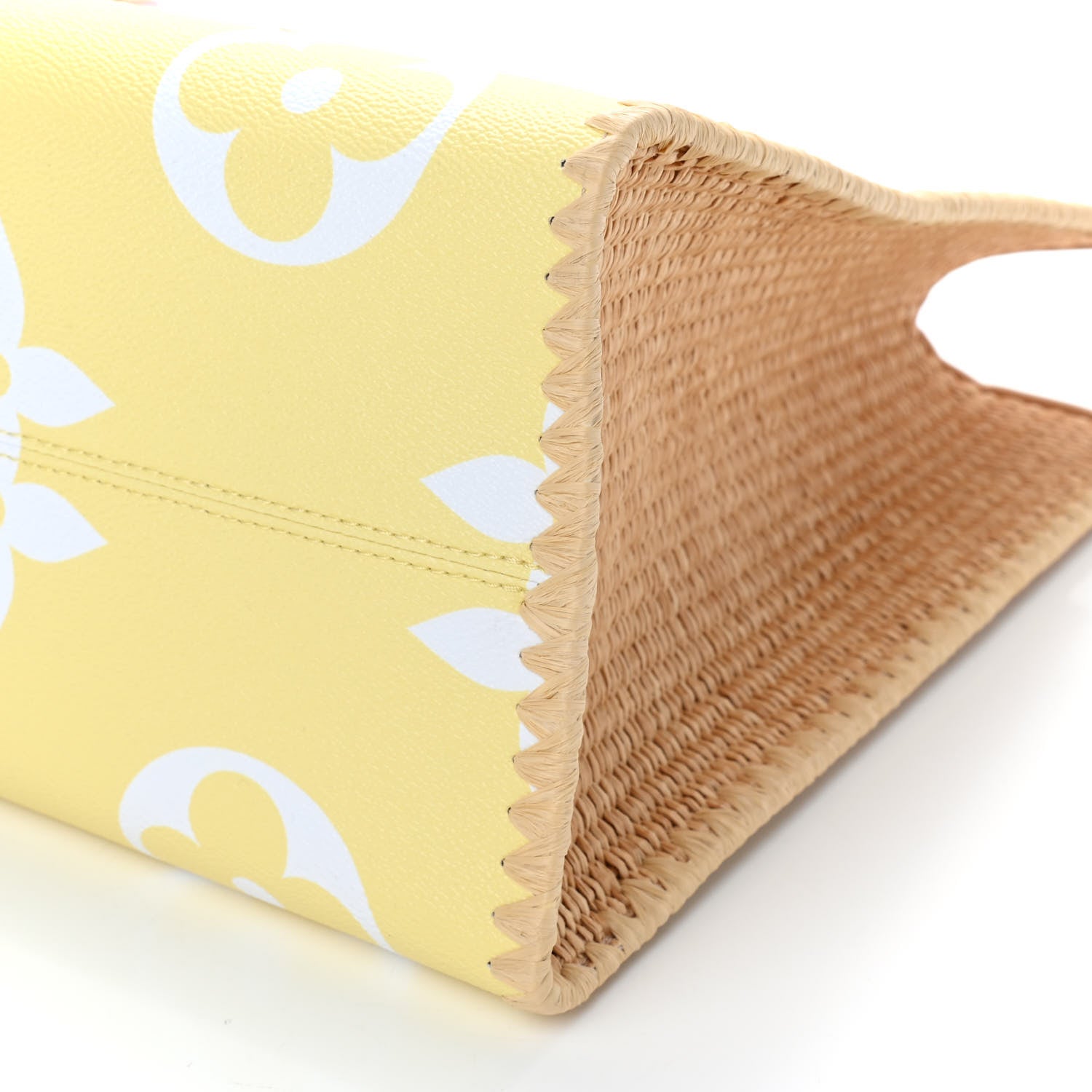 Louis Vuitton Monogram Giant By The Pool Hawaii Onthego GM Light Pink 9 of 9
