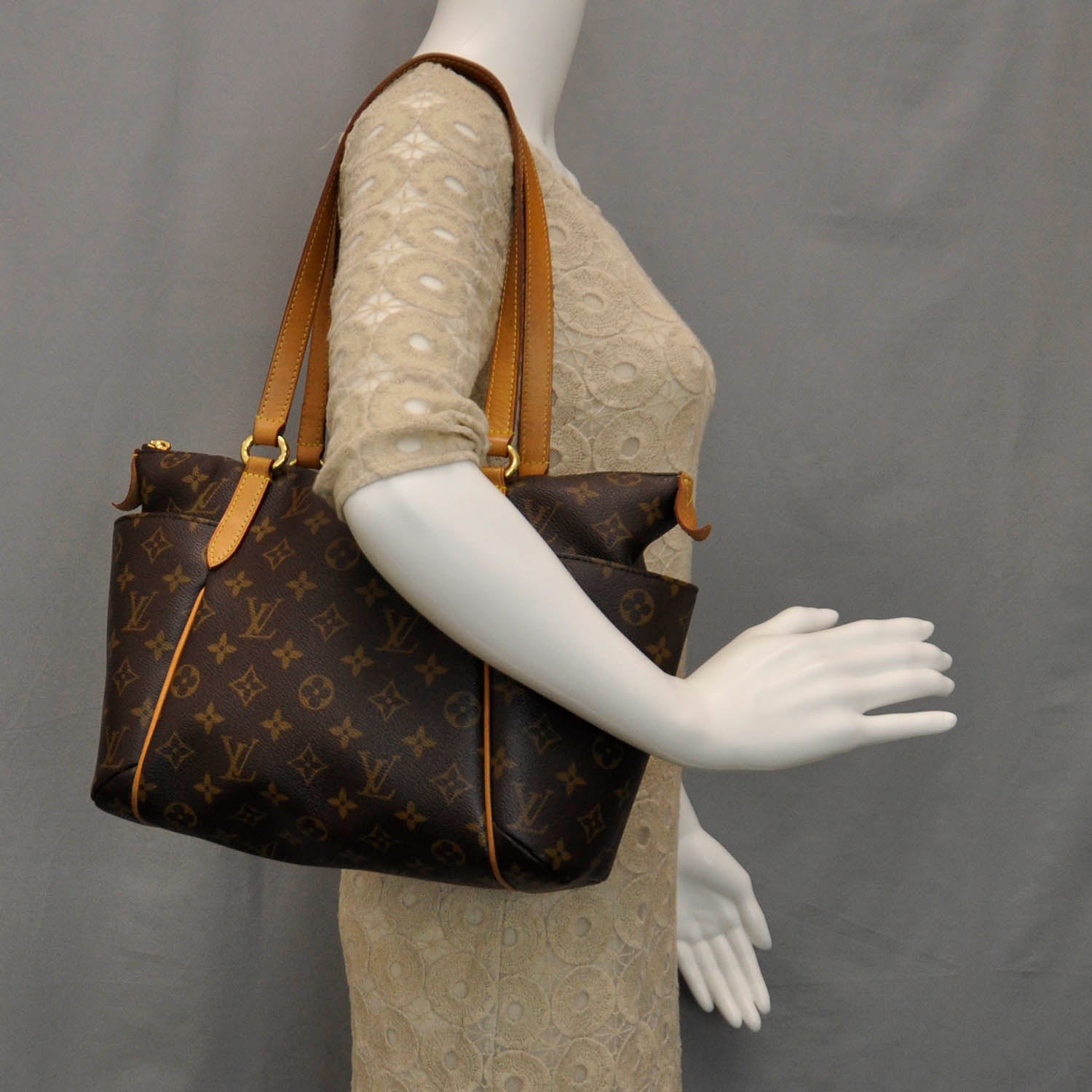 Louis Vuitton Monogram Totally PM 2 of 7
