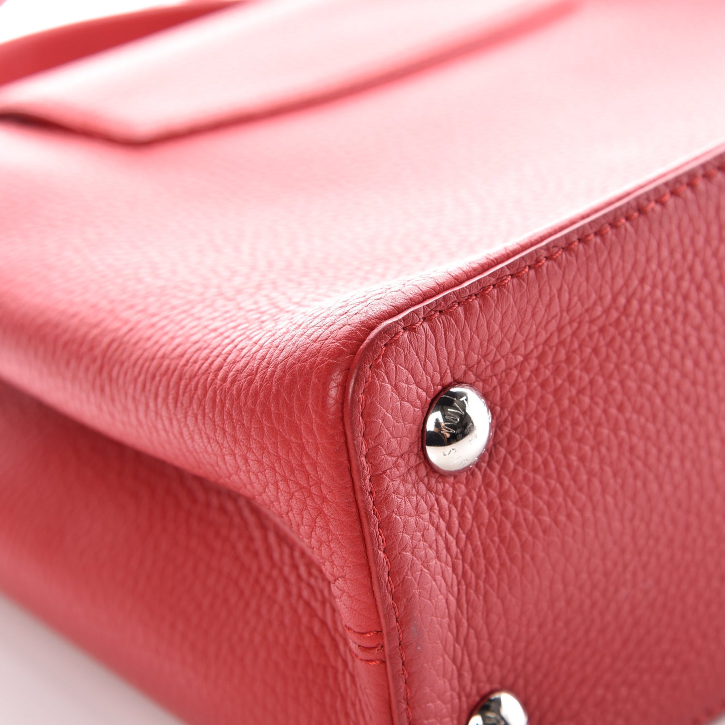 Taurillon Capucines PM Rubis