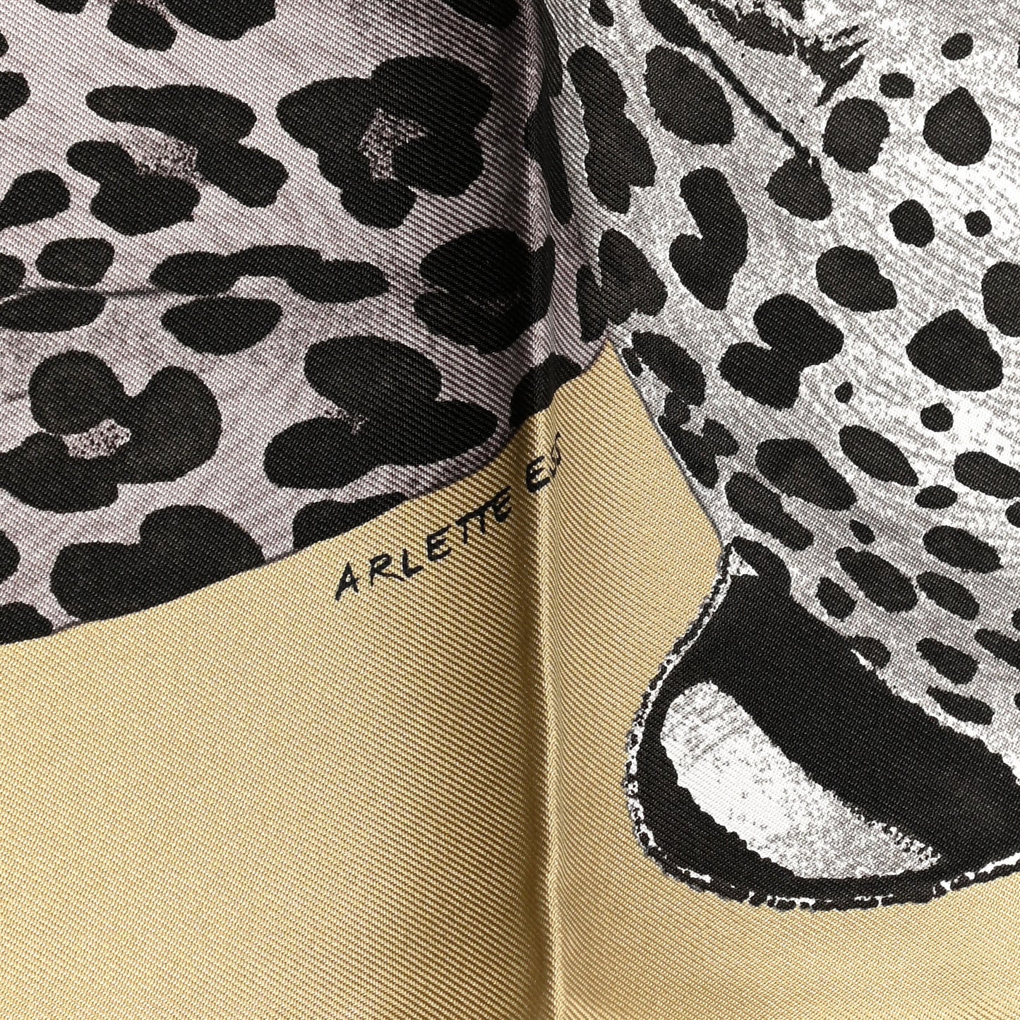 Silk Twill Lazy Leopardesses Scarf 90 Camel Anthracite