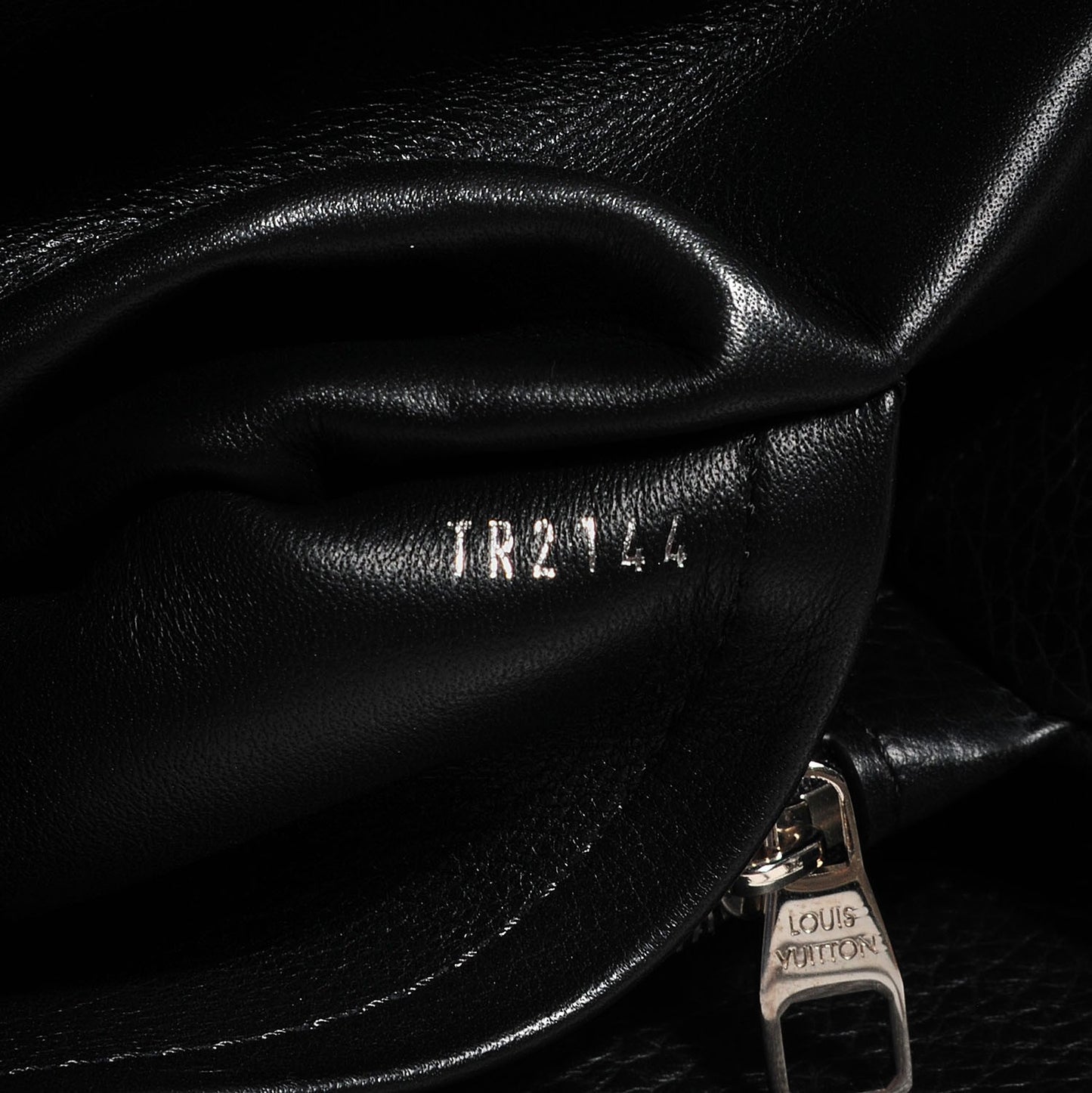 Taurillon Ayers Capucines MM Black