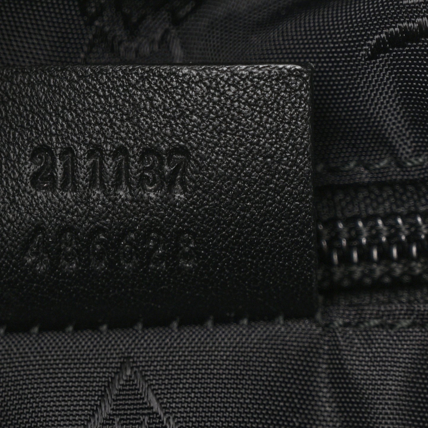 ssima Medium Zippered Shopping Tote Black