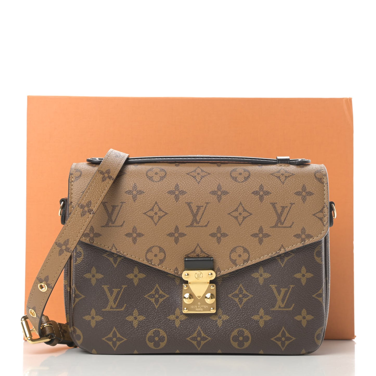 Reverse Monogram Pochette Metis