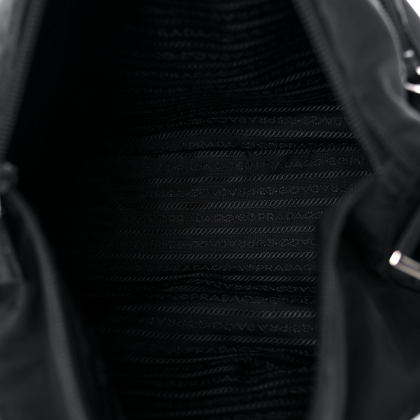Nylon Vela Messenger Bag Black
