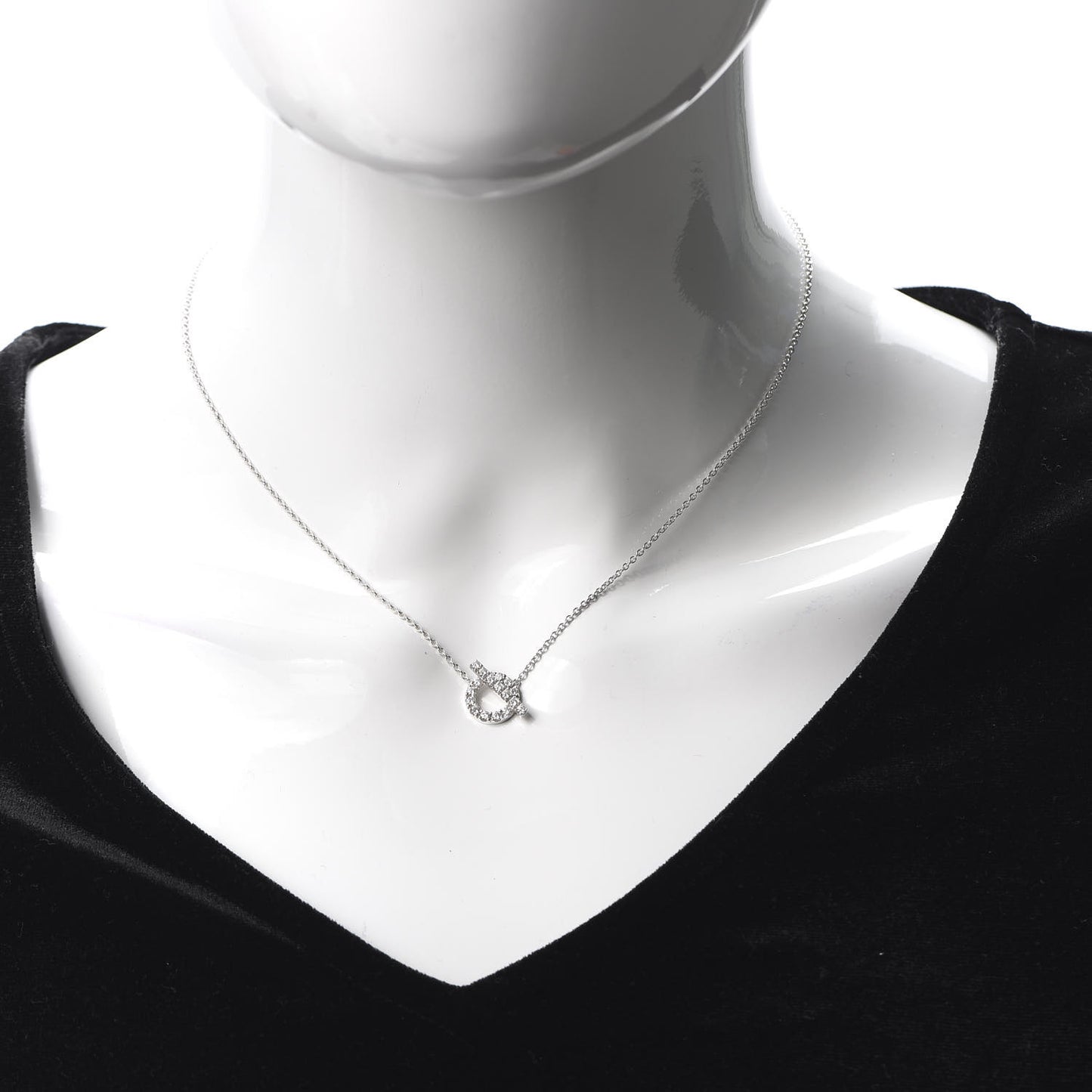 18K White Gold Diamond Finesse Pendant Necklace