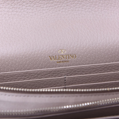 Valentino Garavani Pebbled Calfskin Rockstud Envelope Wallet on Chain Poudre 8 of 10