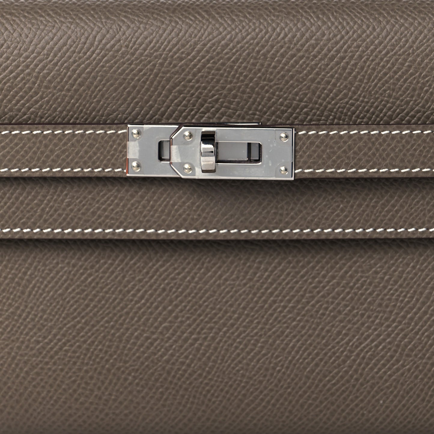 Epsom Kelly Longue Wallet Etoupe