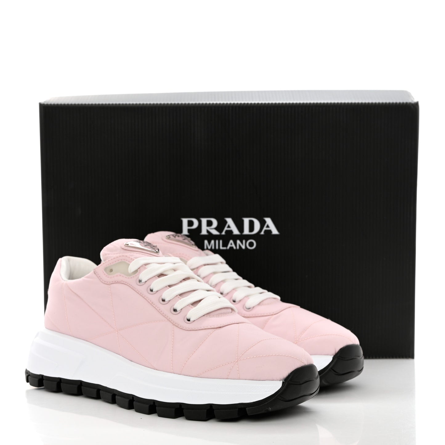 Re-Nylon Piuma Metal Triangle Logo Quilted 45mm Sneakers 41 Alabastro