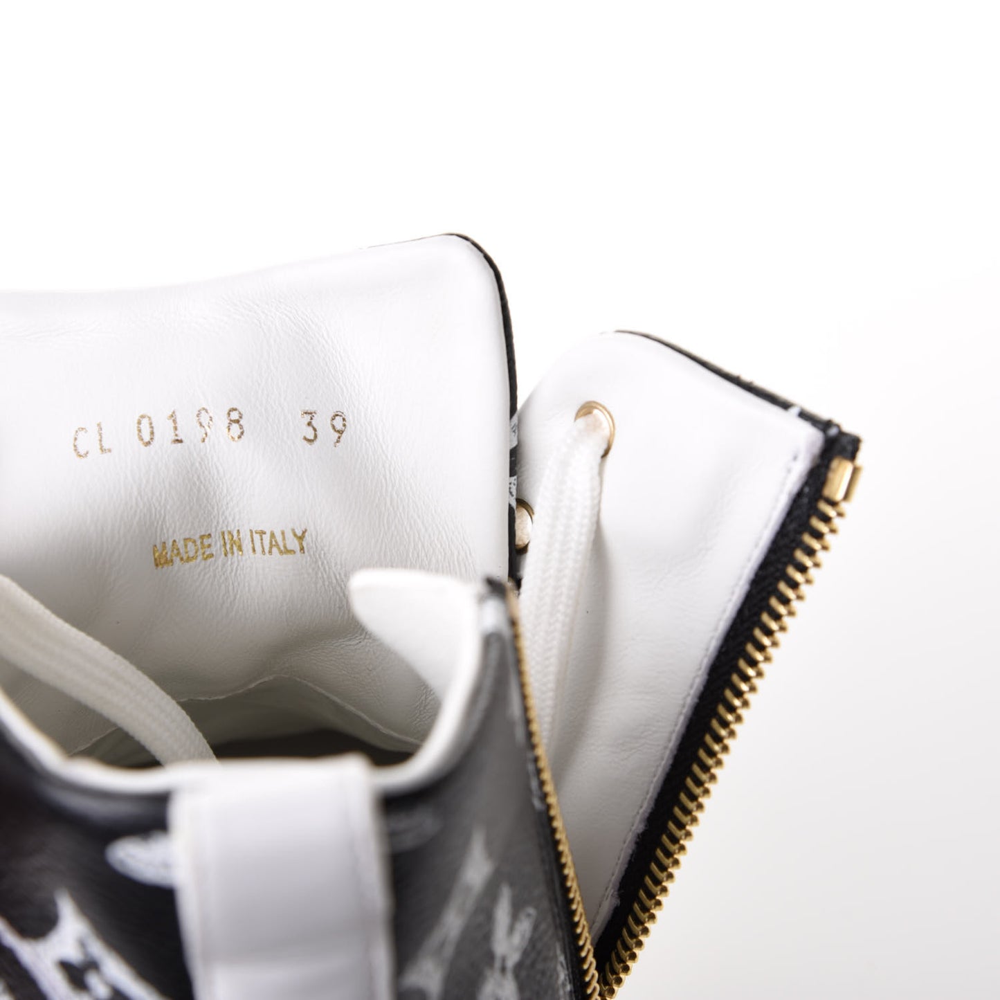 Catogram Stellar Sneaker Boots 39 Black