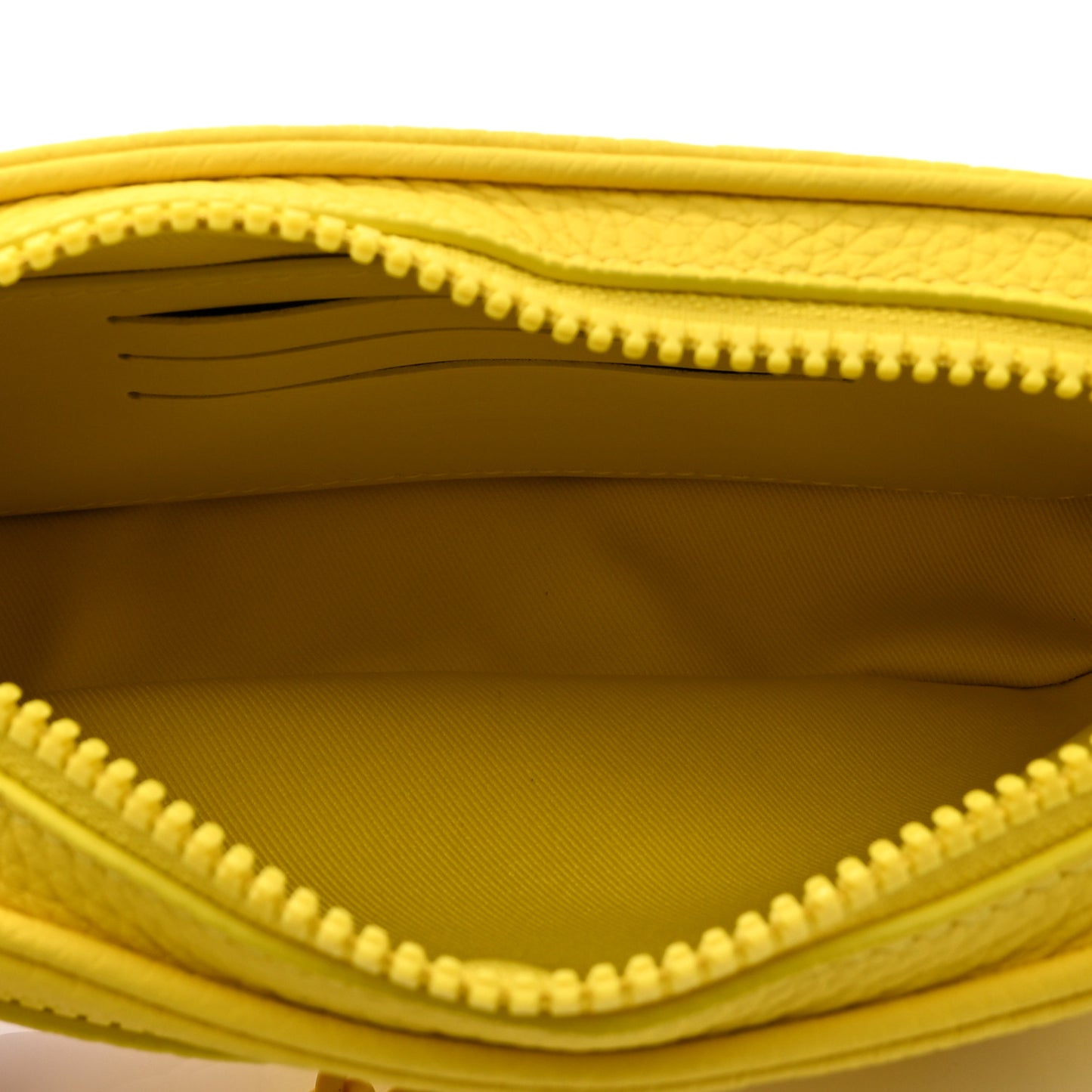 Taurillon Monogram Pochette Volga Yellow