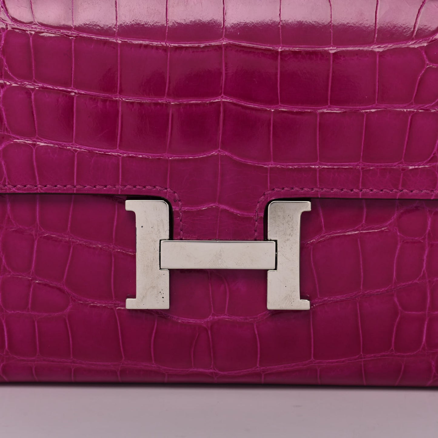 Shiny Alligator Constance Long Wallet Rose Scheherazade