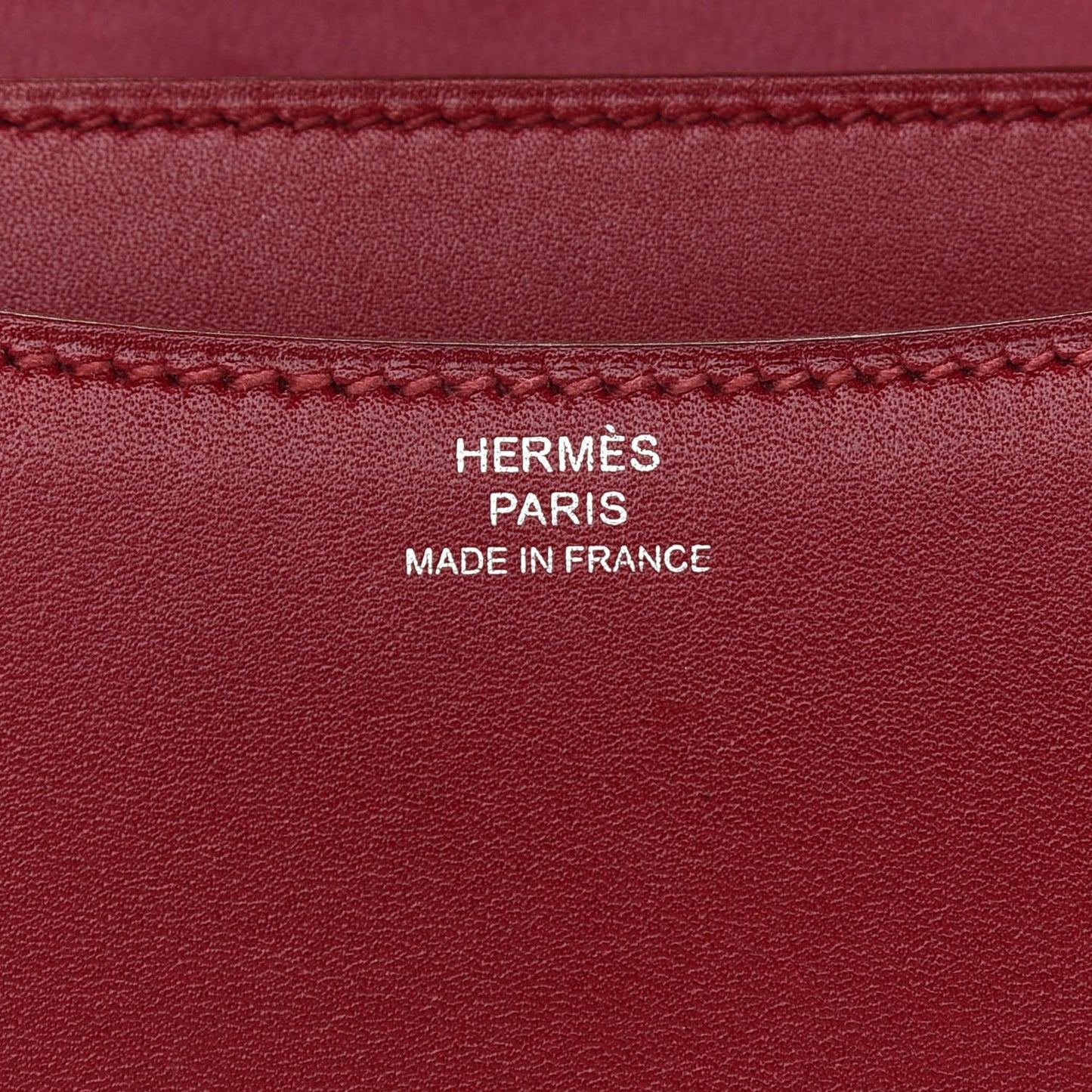 Box Constance 18 Rubis