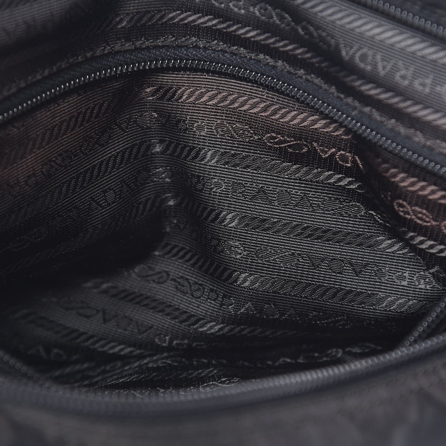 Tessuto Nylon Messenger Bag Black