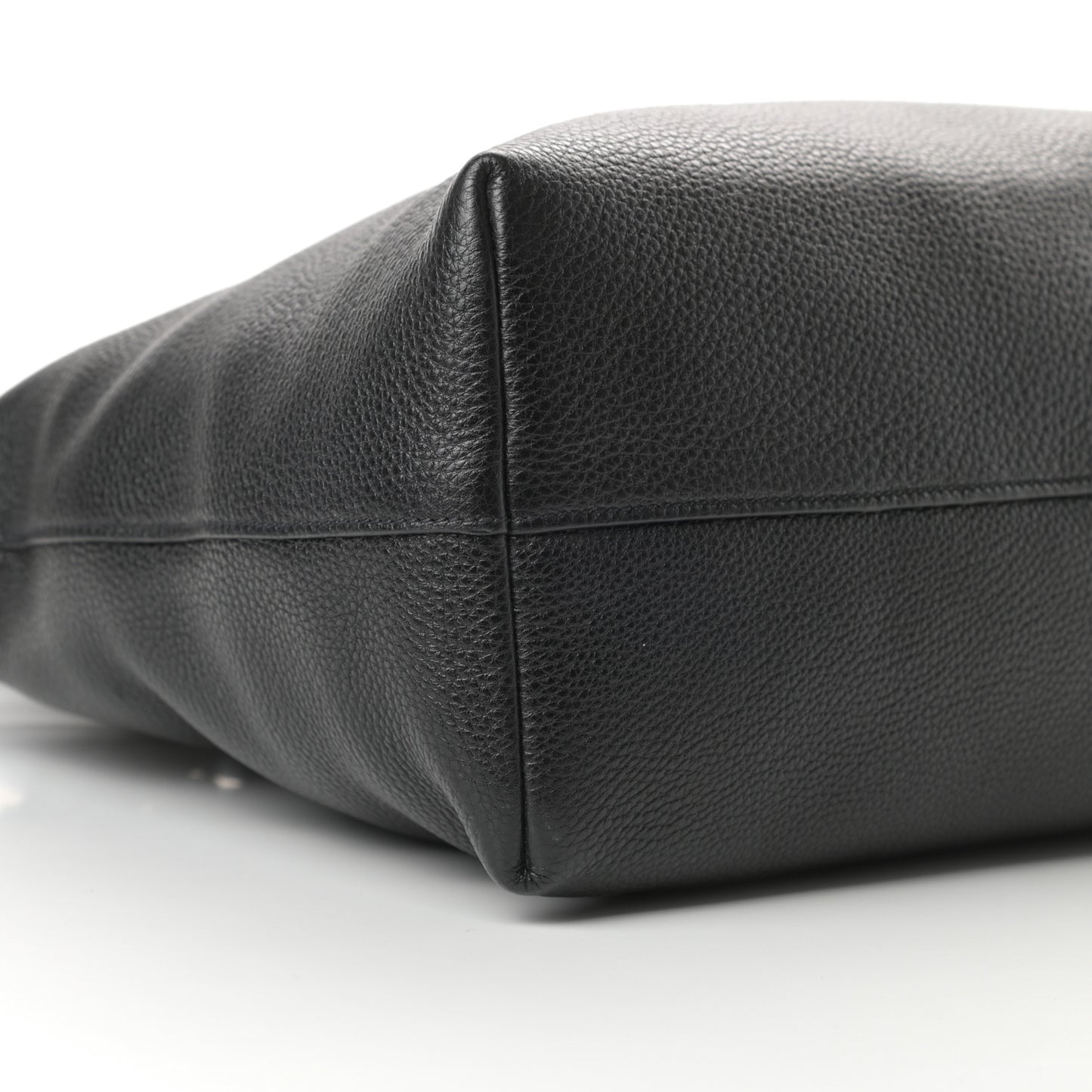 Vitello Daino Tote Black
