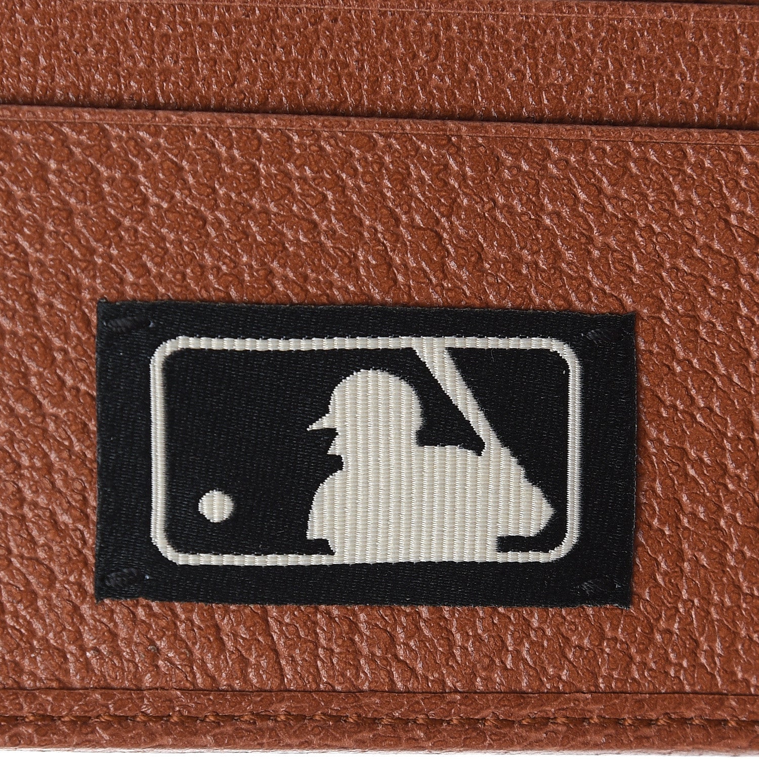 Gucci X MLB Monogram NY Yankees Bi-Fold Wallet Beige Ruggine Ivory 7 of 9