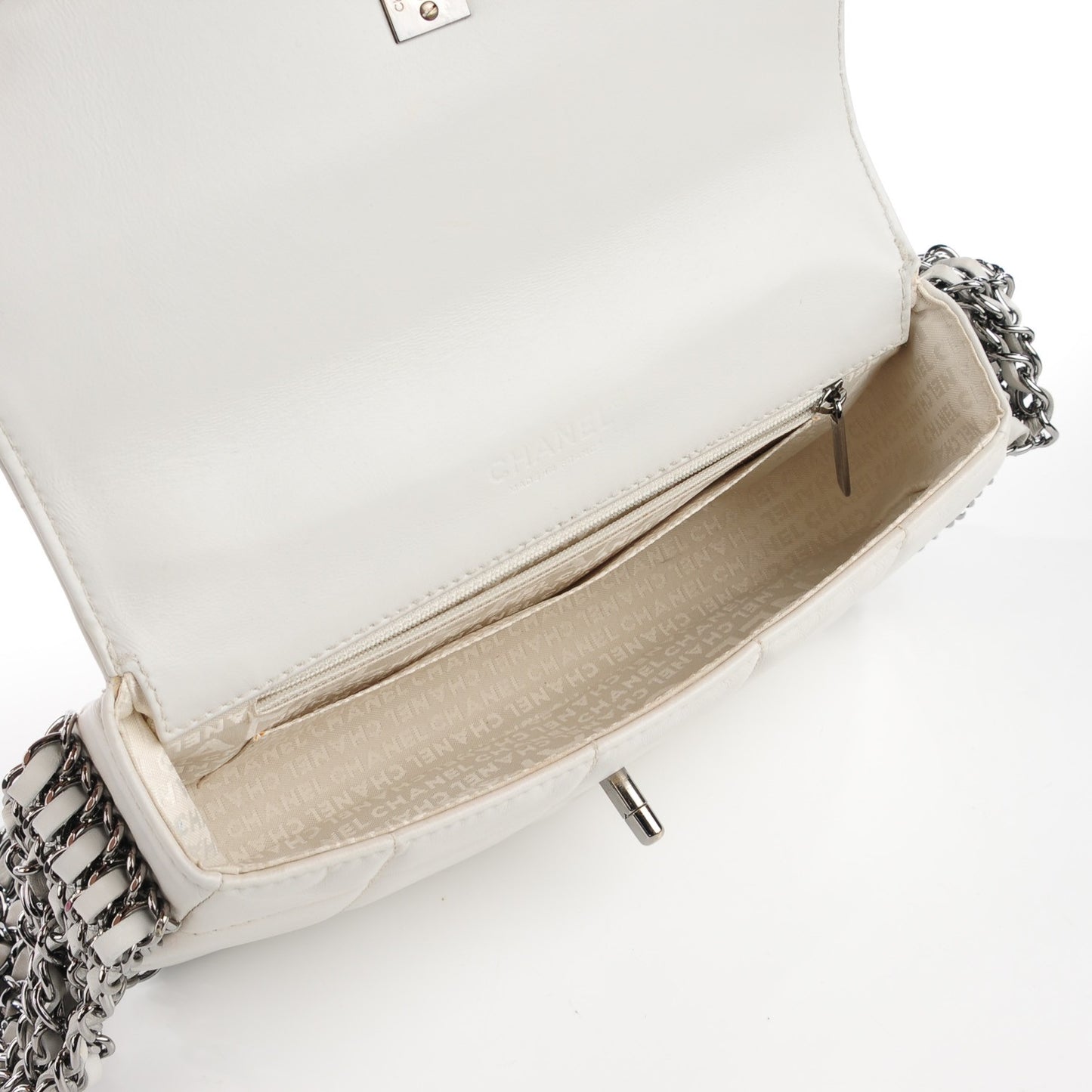 Lambskin Chocolate Bar 5 Chain Flap White