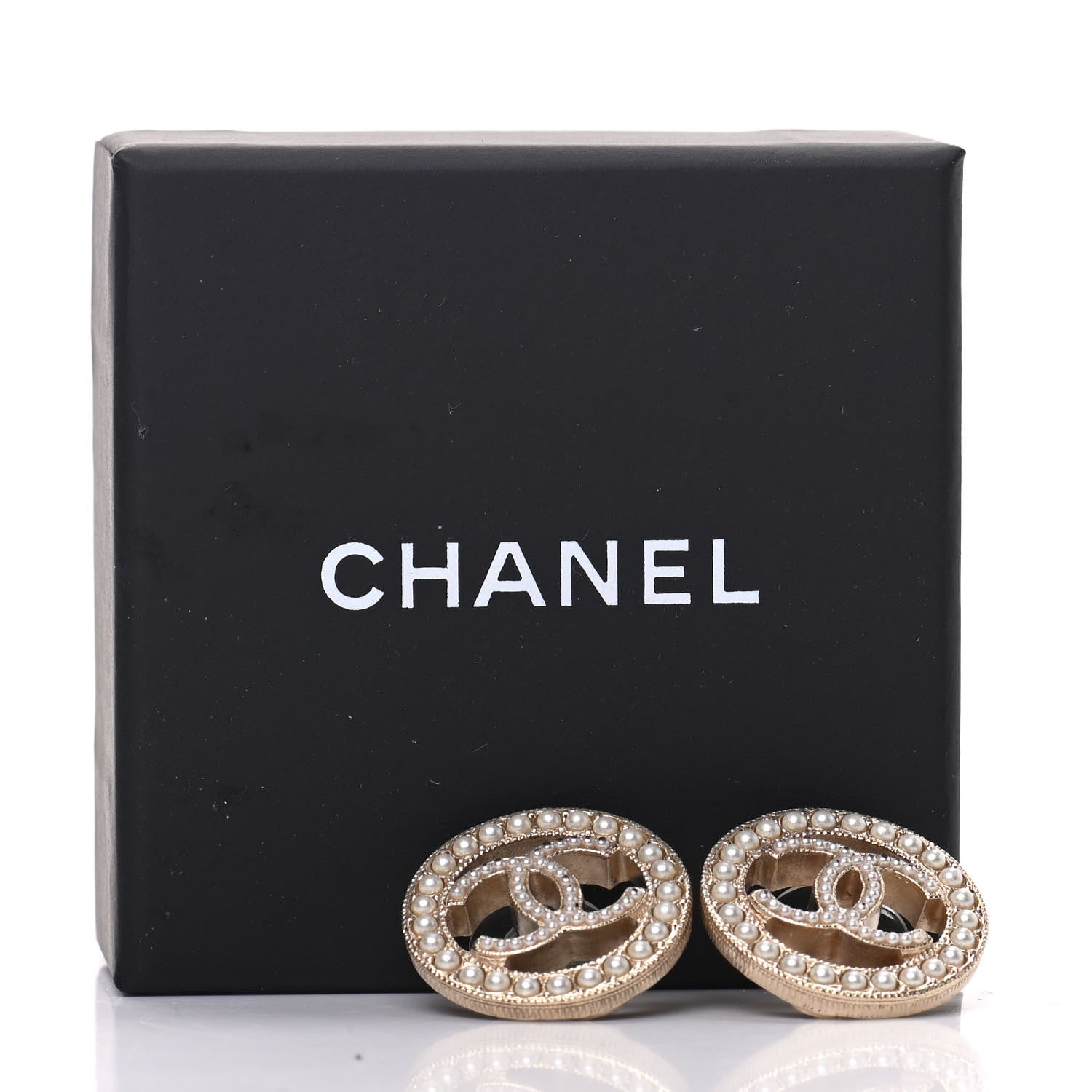 Chanel Pearl CC Round Earrings Gold 5 of 5