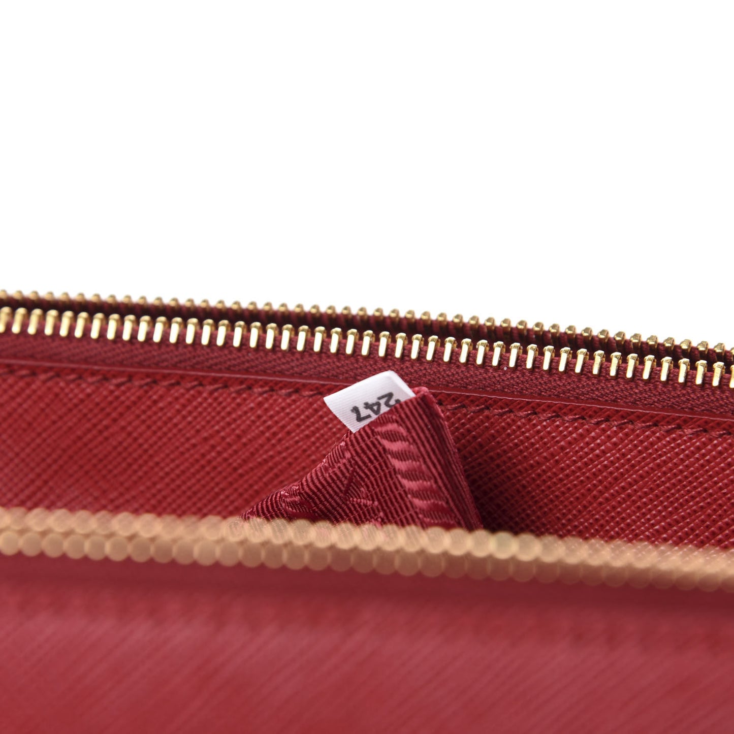 Saffiano Medium Galleria Double Zip Tote Fuoco