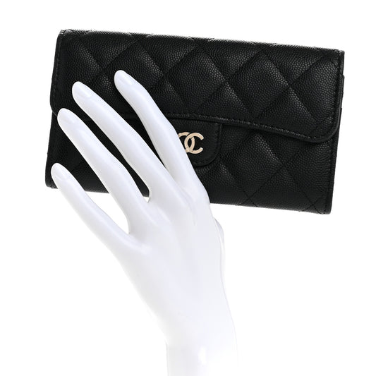 Caviar Quilted Medium Gusset Flap Wallet Black