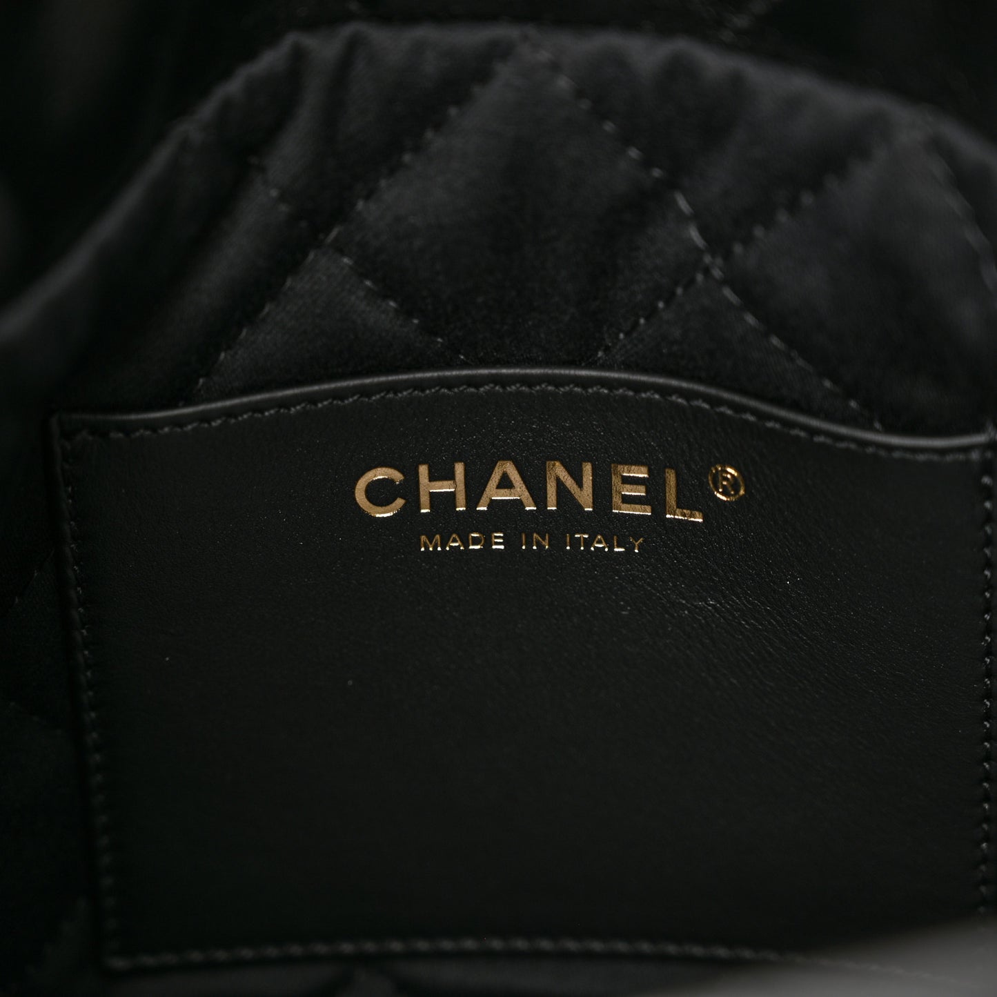 Shiny Calfskin Quilted Mini Chanel 22 Black