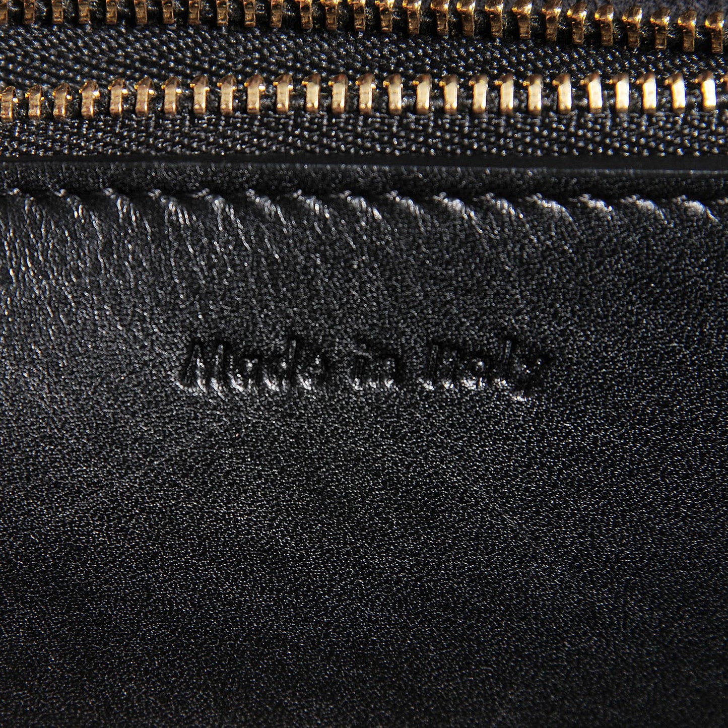 Calfskin Blade Flap Black