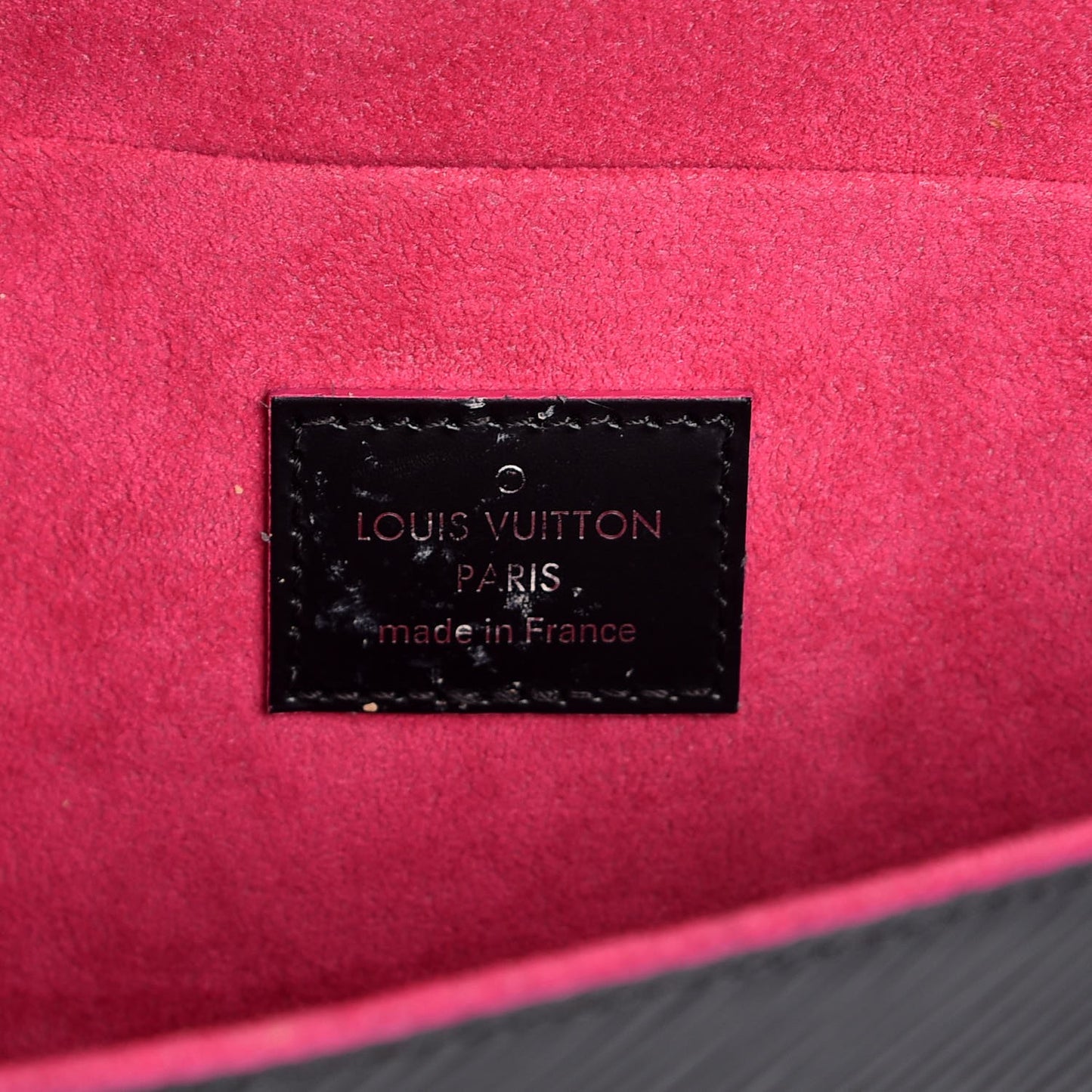 Epi Pochette Felicie Black Hot Pink