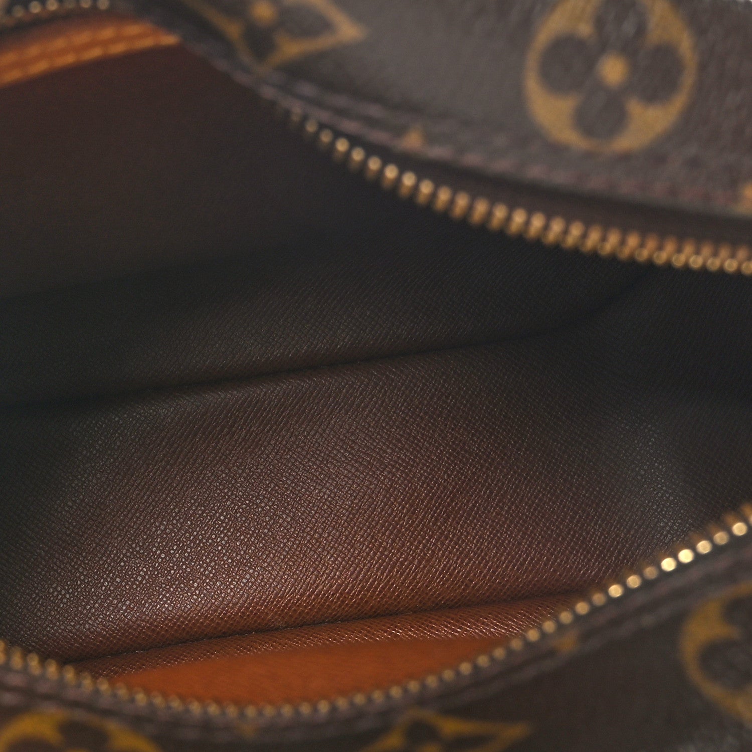 Louis Vuitton Monogram Blois 5 of 10