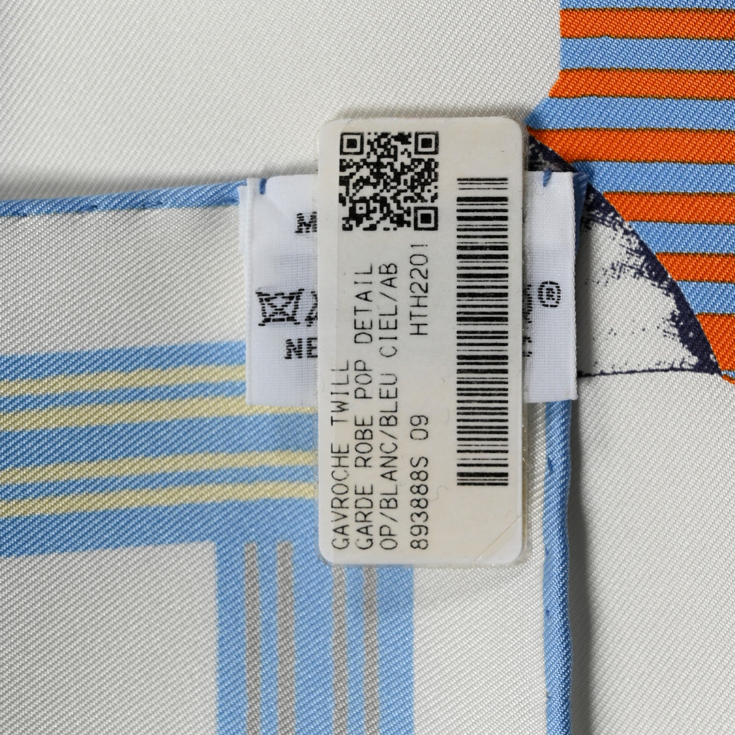 Hermes Silk Garde-Robe Pop Detail Scarf 45 White Bleu Ciel 3 of 4