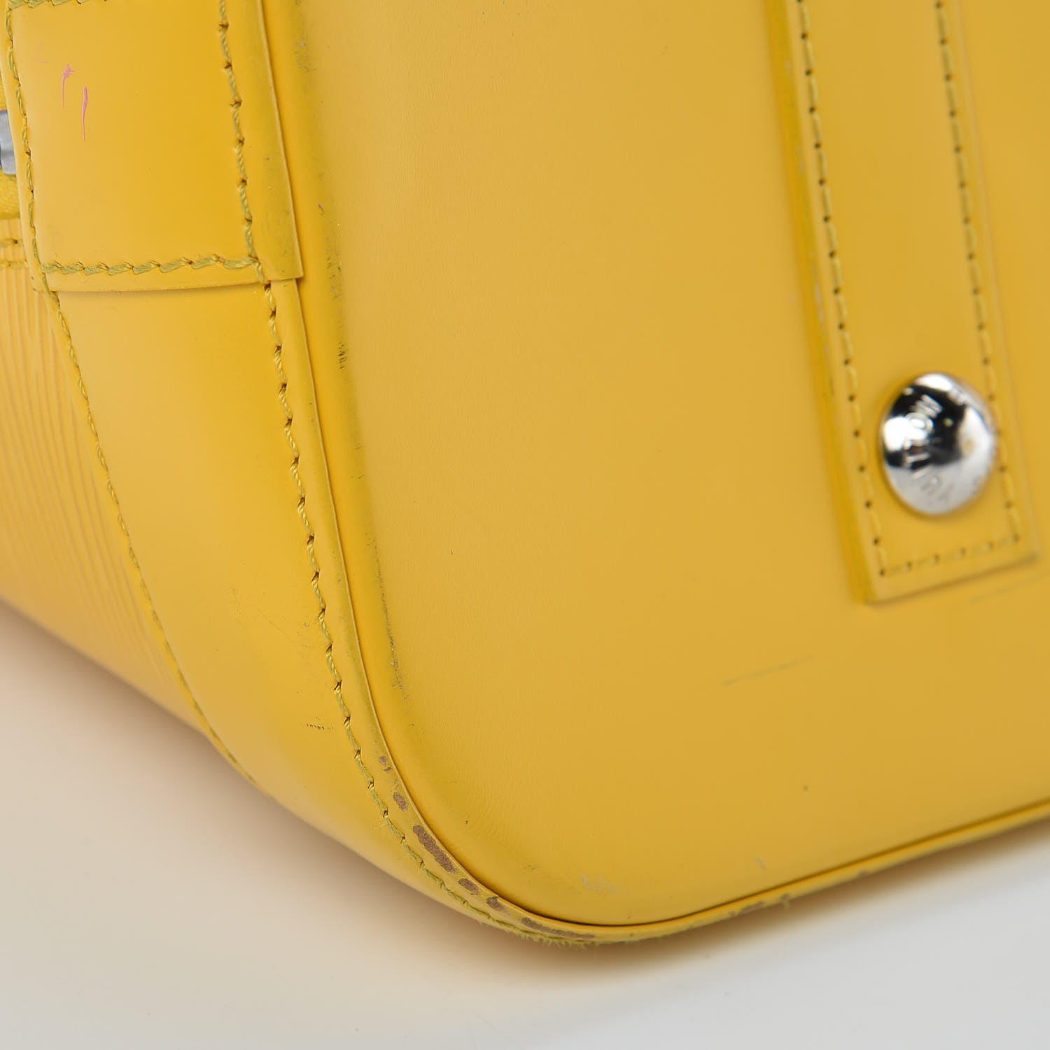 Louis Vuitton Epi Alma GM Citron 14 of 20