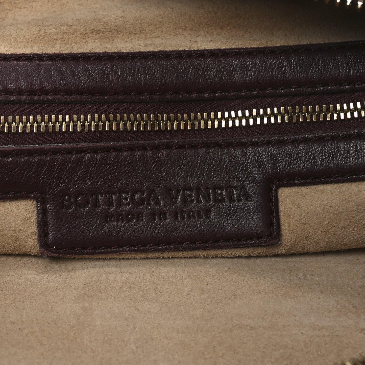 Nappa Intrecciato Medium Veneta Hobo Dark Red