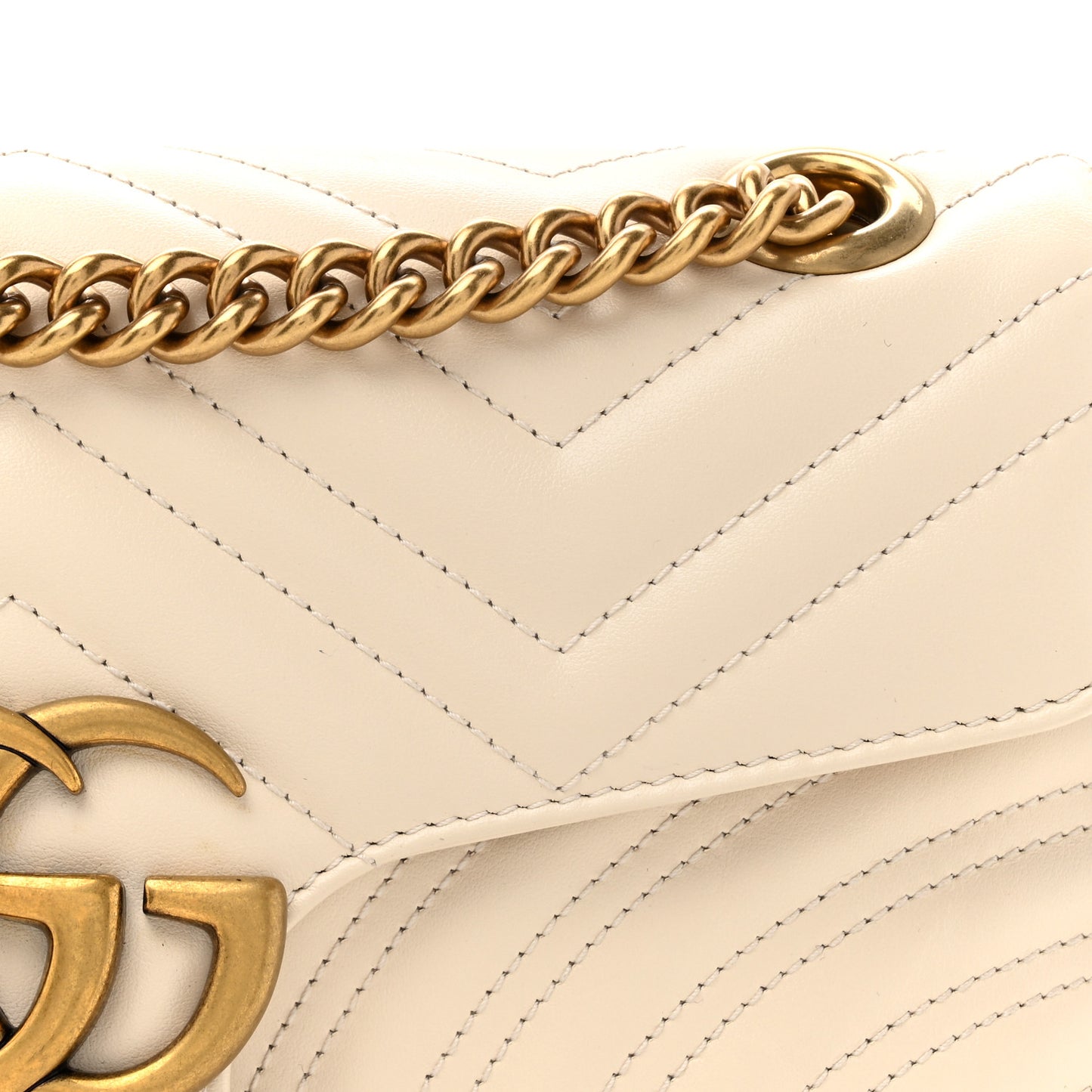 Calfskin Matelasse Small GG Marmont Shoulder Bag White