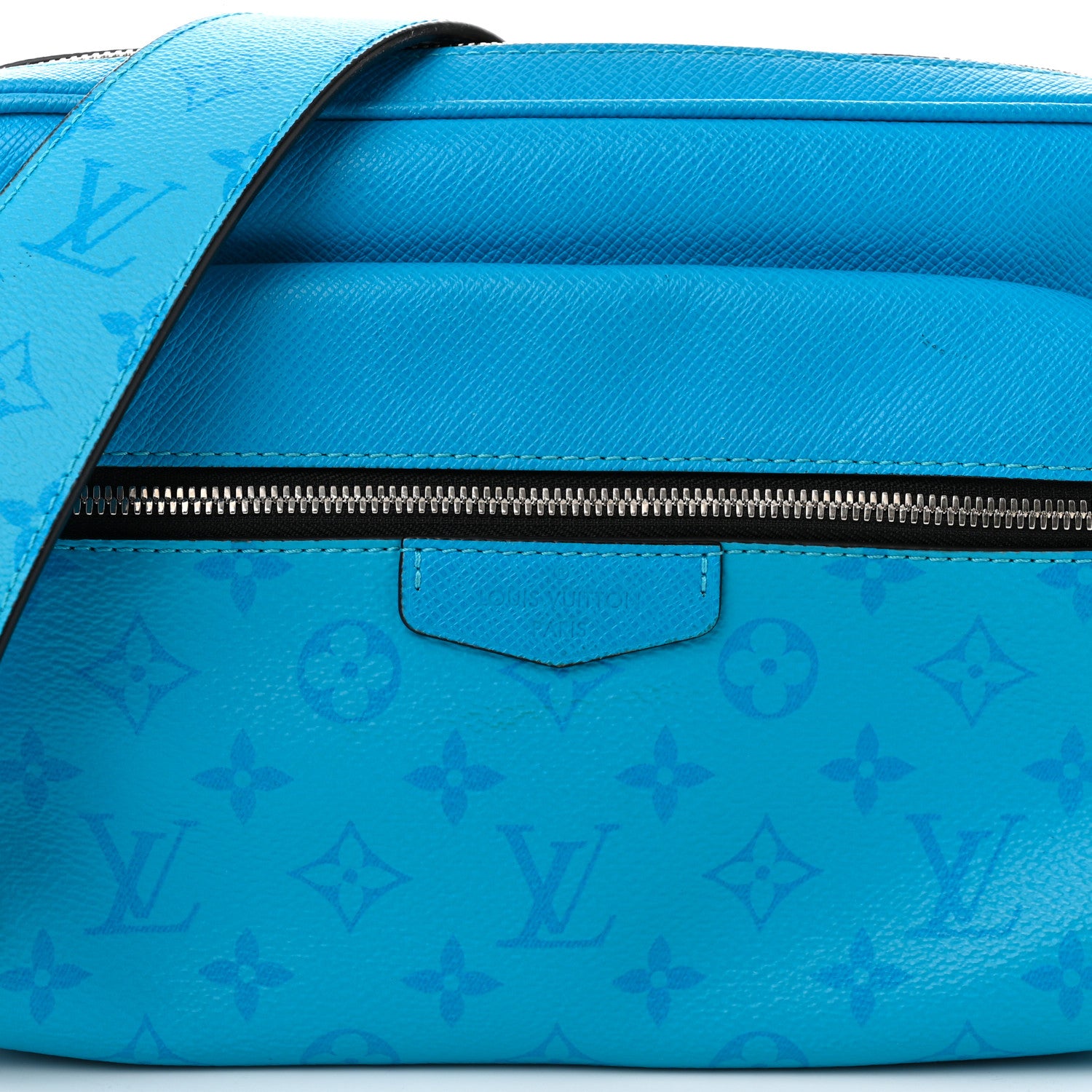 Louis Vuitton Taigarama Outdoor Messenger Blue Lagoon 8 of 10