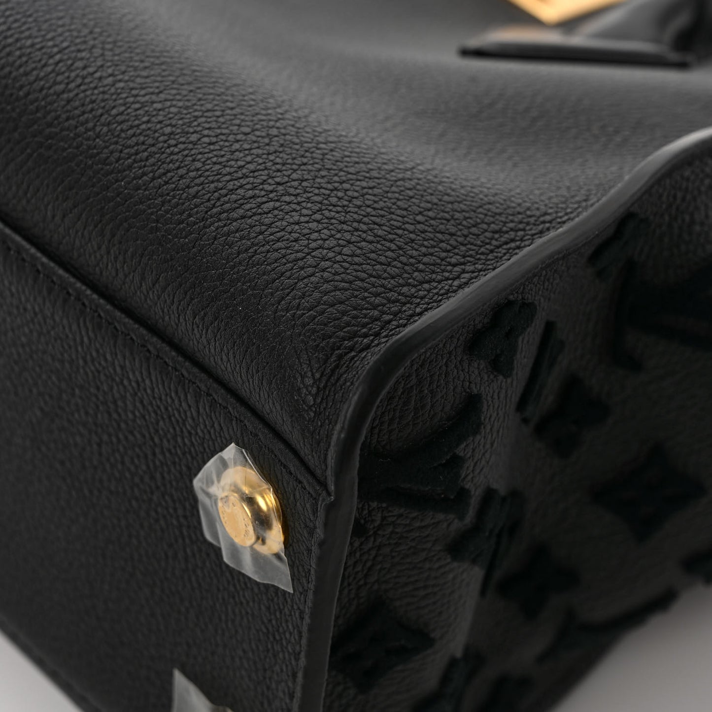 Calfskin Monogram Tufting On My Side Black