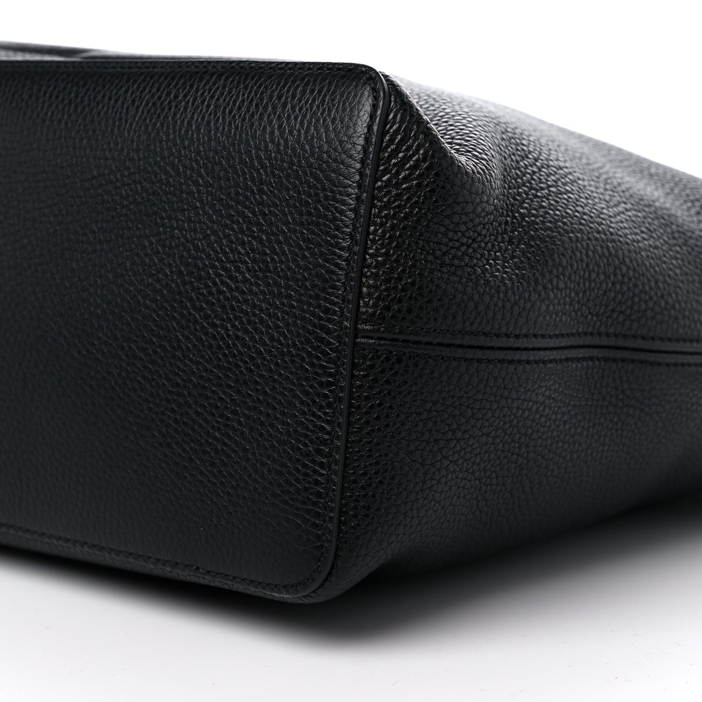 Pebbled Calfskin Large Soho Hobo Black