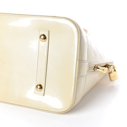 Louis Vuitton Vernis Alma MM Blanc Corail 15 of 16