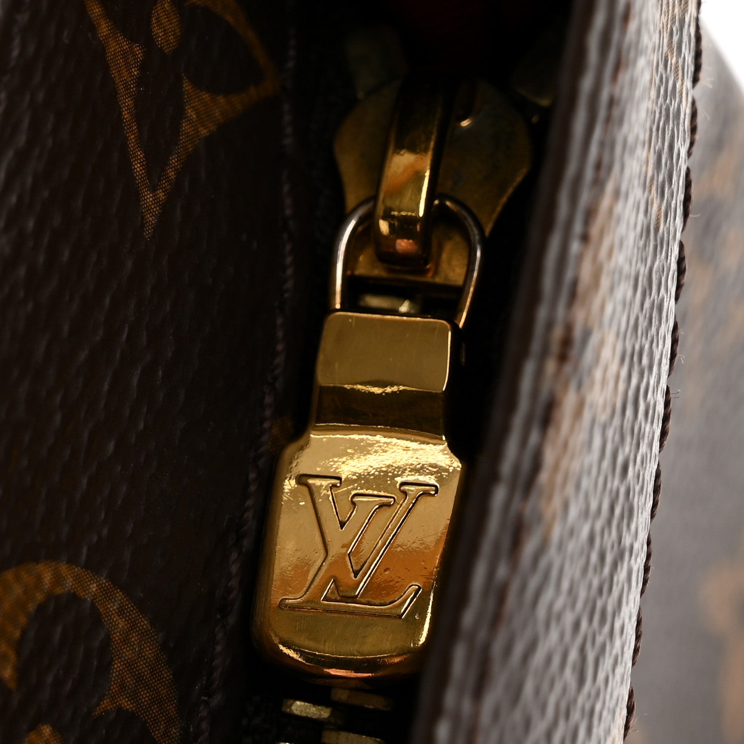 Louis Vuitton Monogram Carry It 11 of 13