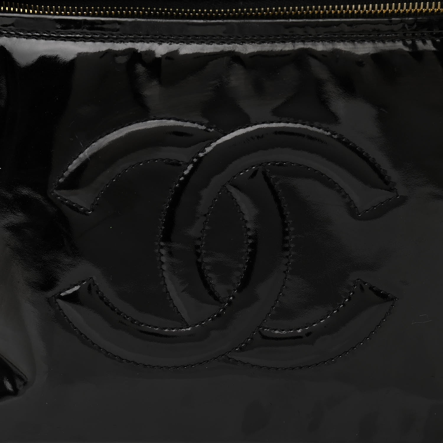 Chanel Patent CC Vanity Cosmetic Case Black 13 of 17