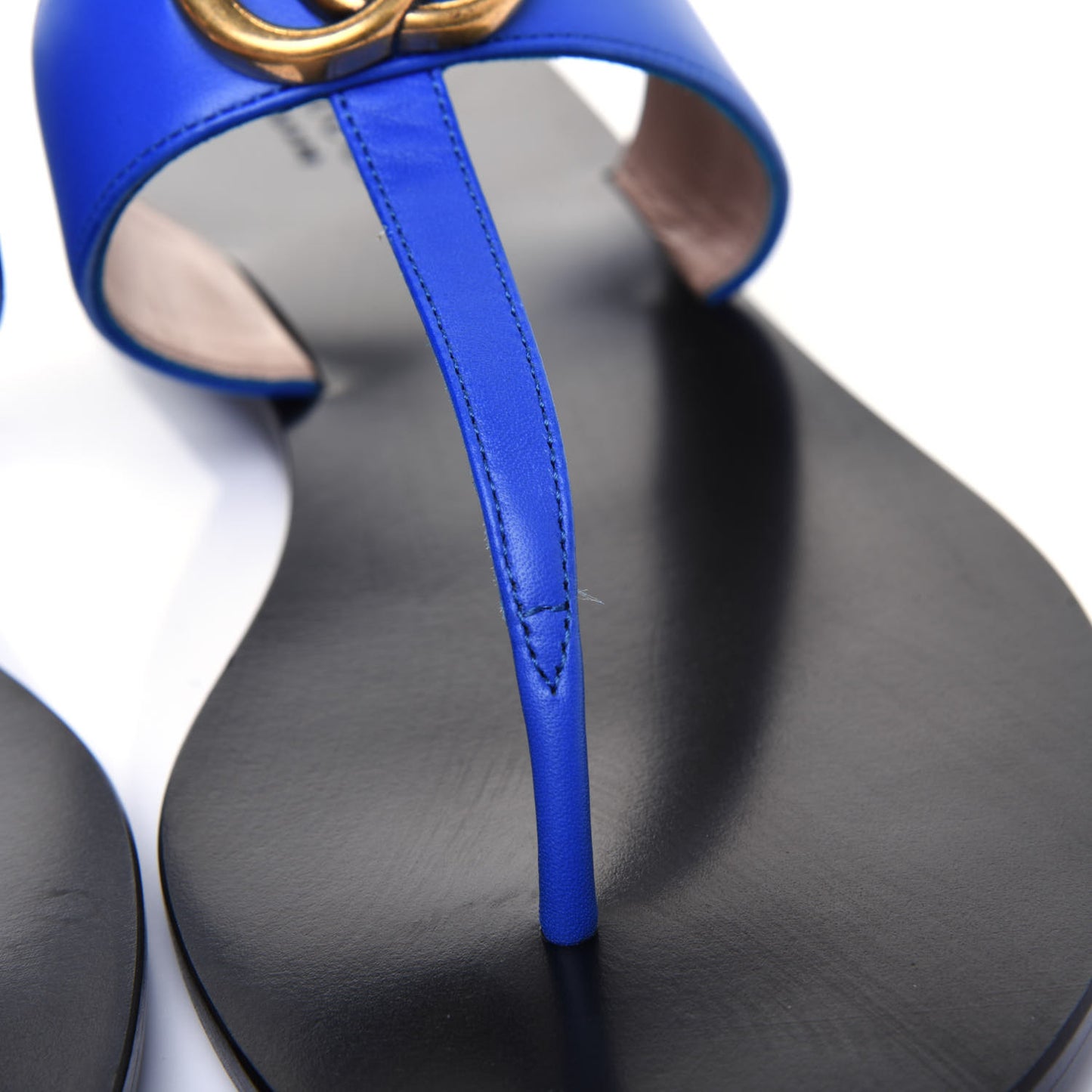 Calfskin GG Marmont Thong Sandals 38.5 Shiny Electric Blue