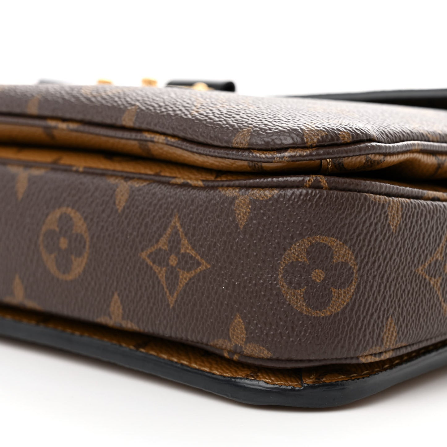 Reverse Monogram Pochette Metis